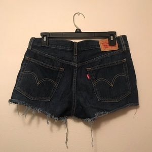 NWOT levi shorts ⭐️